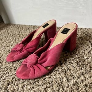 White House Black Market Pink Suede Knotted Chunky Heel Size 7.5